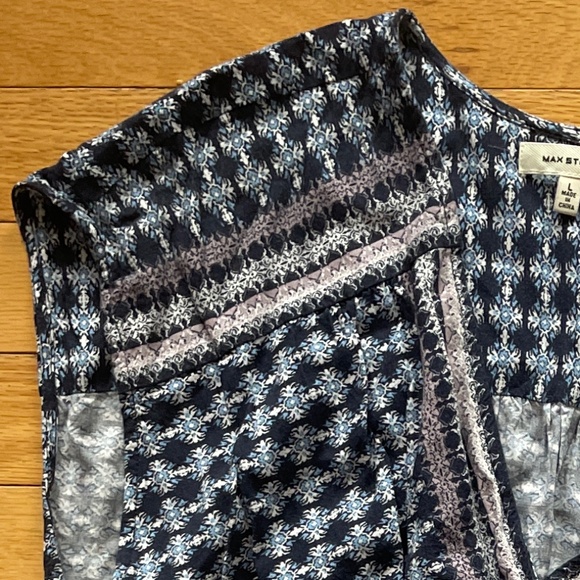 Max Studio Printed Faux-Wrap Sleeveless Blouse - Picture 2 of 12